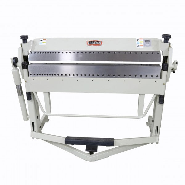Baileigh BB-5016F-DS Manually Operated Reversible Box and Pan Brake, 50" Length, 16 Gauge Mild Steel Capacity