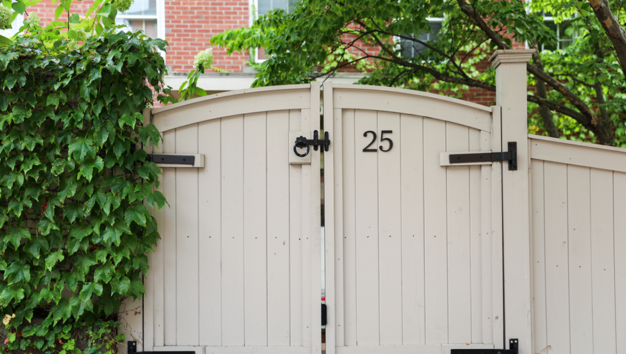 Learn How To Build A Wooden Gate With This Simple Tutorial