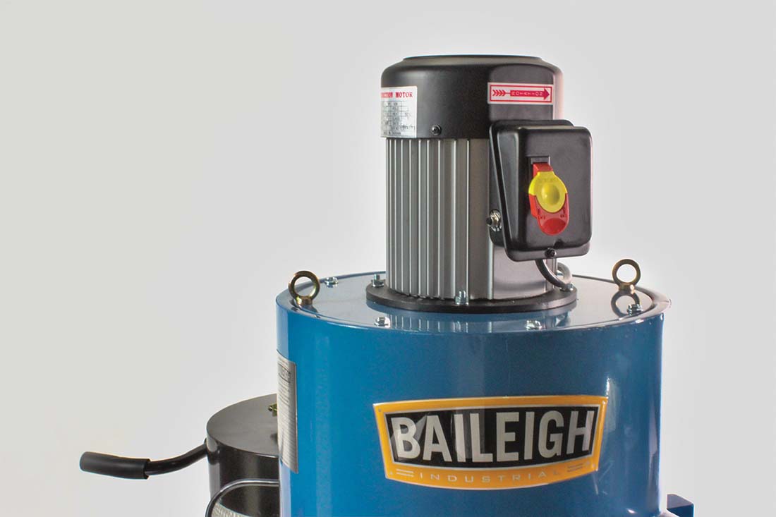 Baileigh DC-600C 1-1/2HP 110V Cyclone Style Dust Collector, 604 CFM, 20 Gallon Drum, and 6" x 4" x 2" Inlet